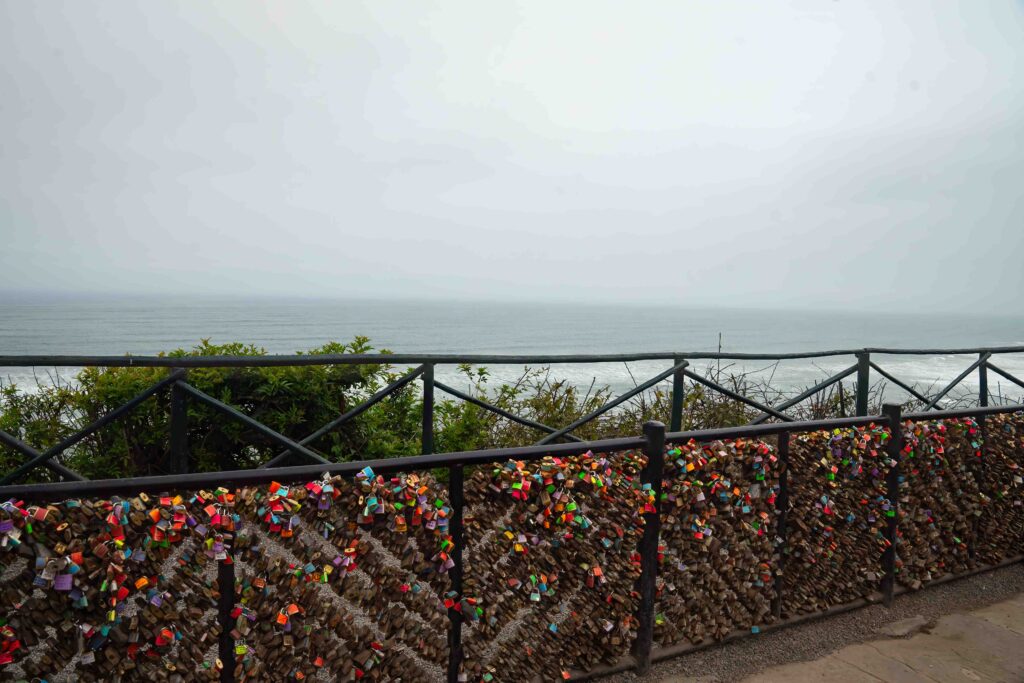 fence of lockets